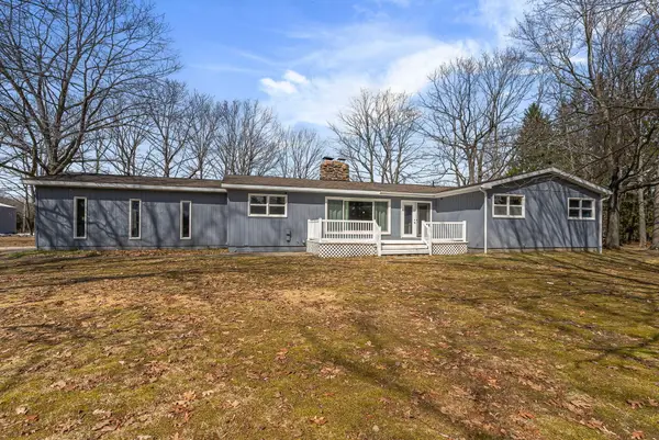 6561 E 34 1/2 Road, Cadillac, MI 49601