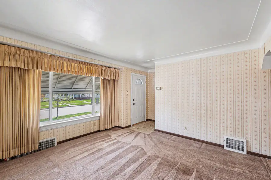 24924 Princeton Street, Dearborn, MI 48124 - #2