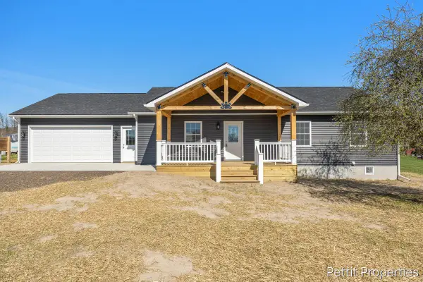 6937 S Townhall Road, Sheridan, MI 48884