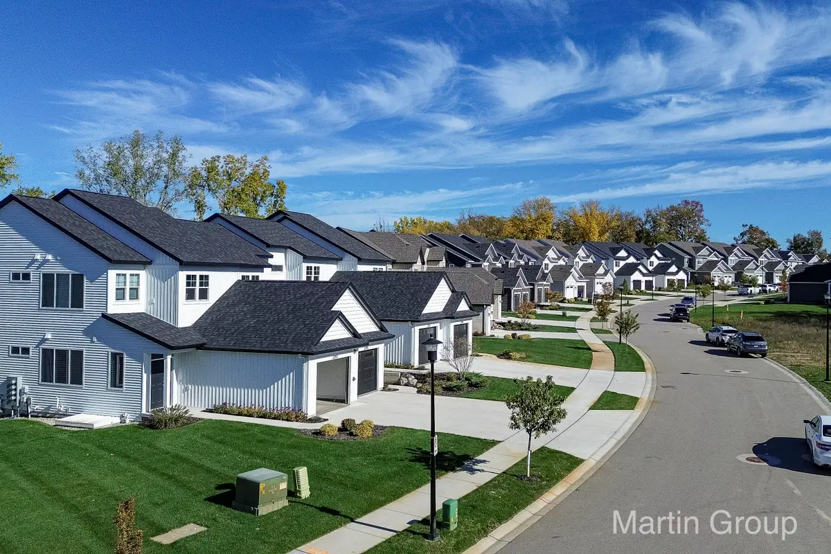 2243 Watertown Way Ne #62, Grand Rapids, MI 49505 - #1