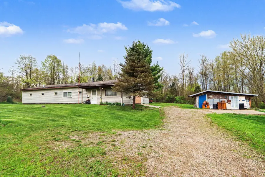 9849 W V Avenue, Schoolcraft, MI 49087 - #2