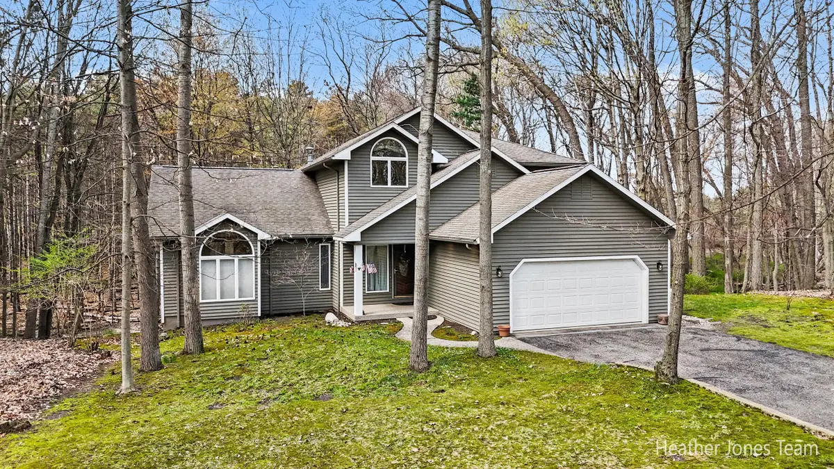 10288 Hathaway Drive, Greenville, MI 48838 - #1