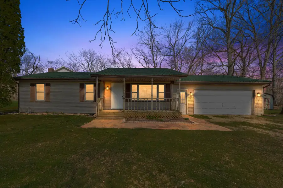 23990 Avenue C, Edwardsburg, MI 49112 - #2