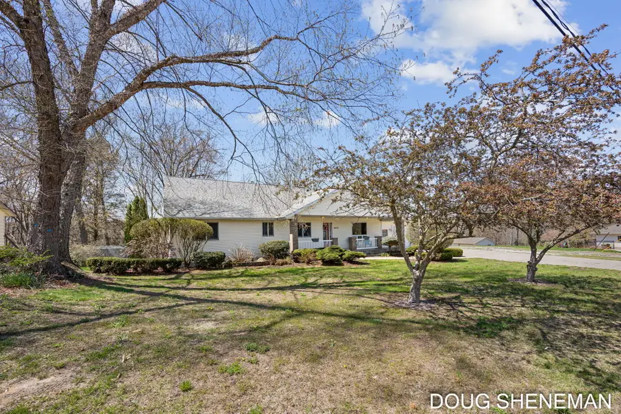 3455 Valley View Drive, Muskegon, MI 49444 - #3