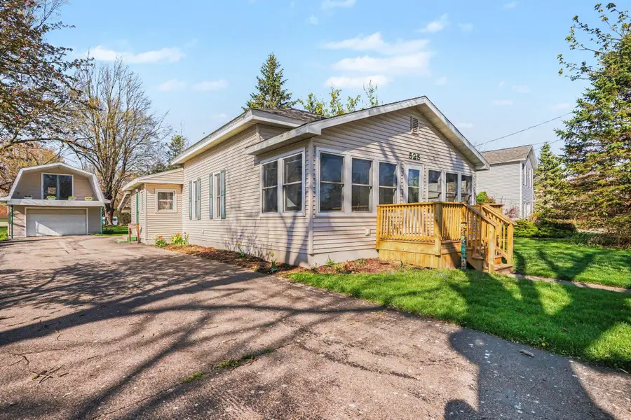 525 Main Street, Coopersville, MI 49404 - #3