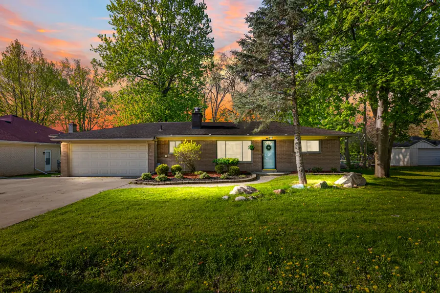 950 Gallaland Avenue, Rochester Hills, MI 48307 - #2