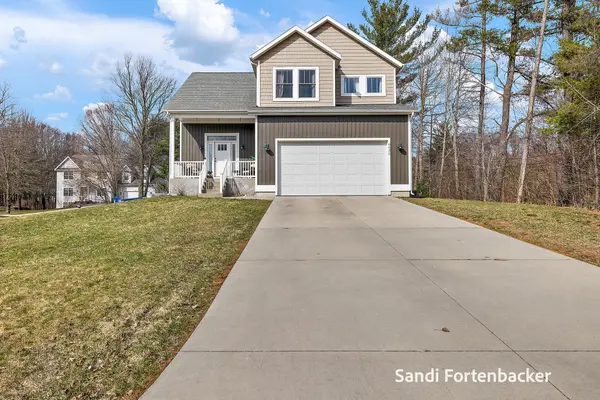 6635 Timberbrook Court, Norton Shores, MI 49444