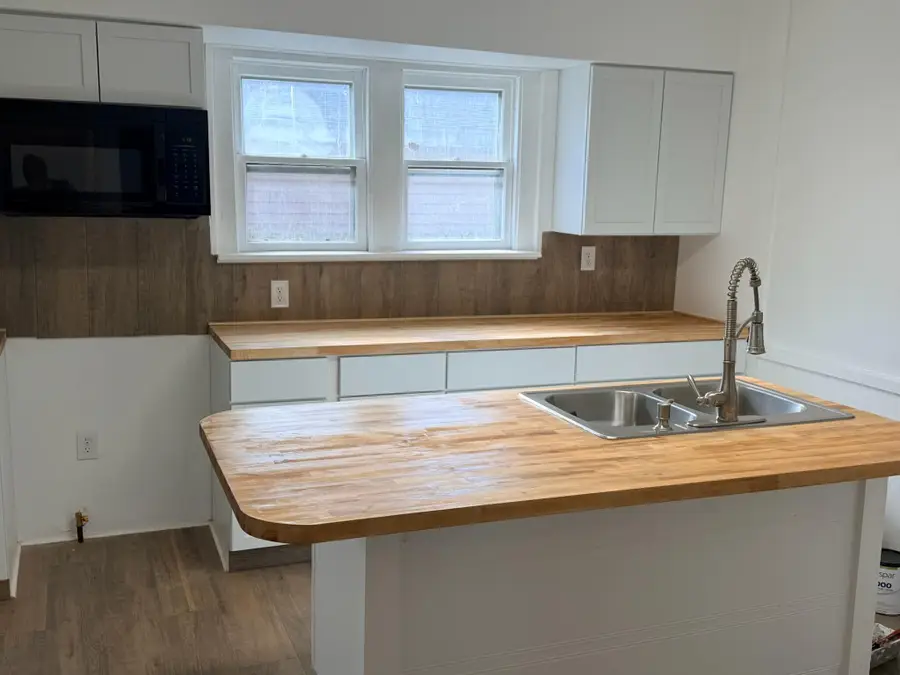 1045 E Forest Avenue, Muskegon, MI 49442 - #3