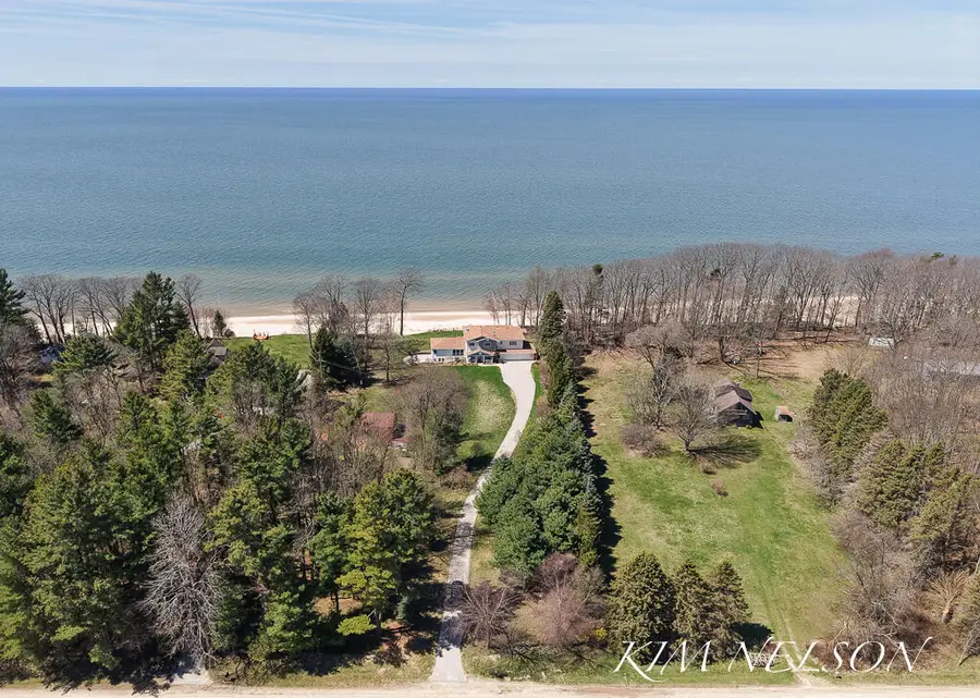 8937 S Indian Hills Road, Montague, MI 49437 - #2