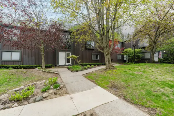 114 Lanark Court #C, Kalamazoo, MI 49006