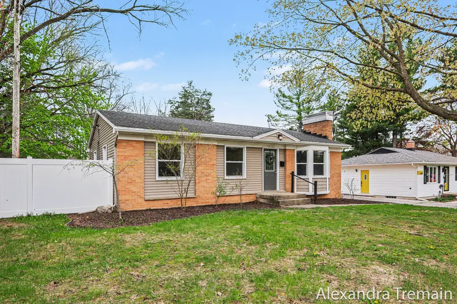 1602 4th Street Nw, Grand Rapids, MI 49504 - #2