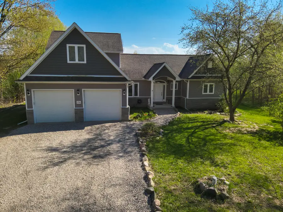 5785 Layton Road, Fowlerville, MI 48836 - #2