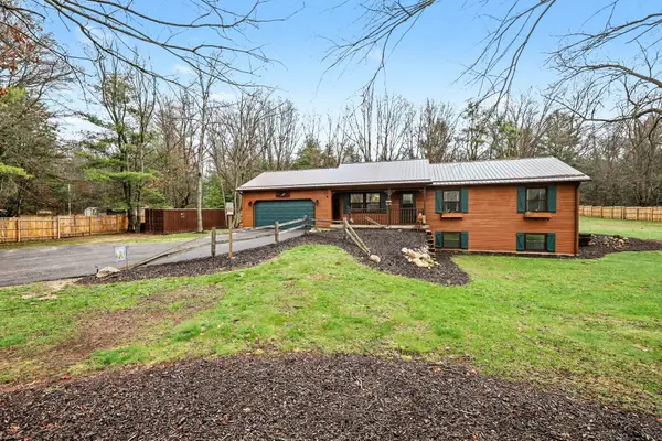 8366 Cottonwood Avenue, Howard City, MI 49329