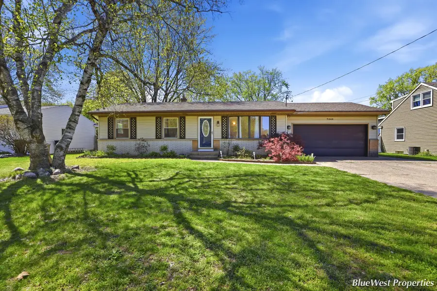 7249 Heatherwood Drive, Jenison, MI 49428 - #2