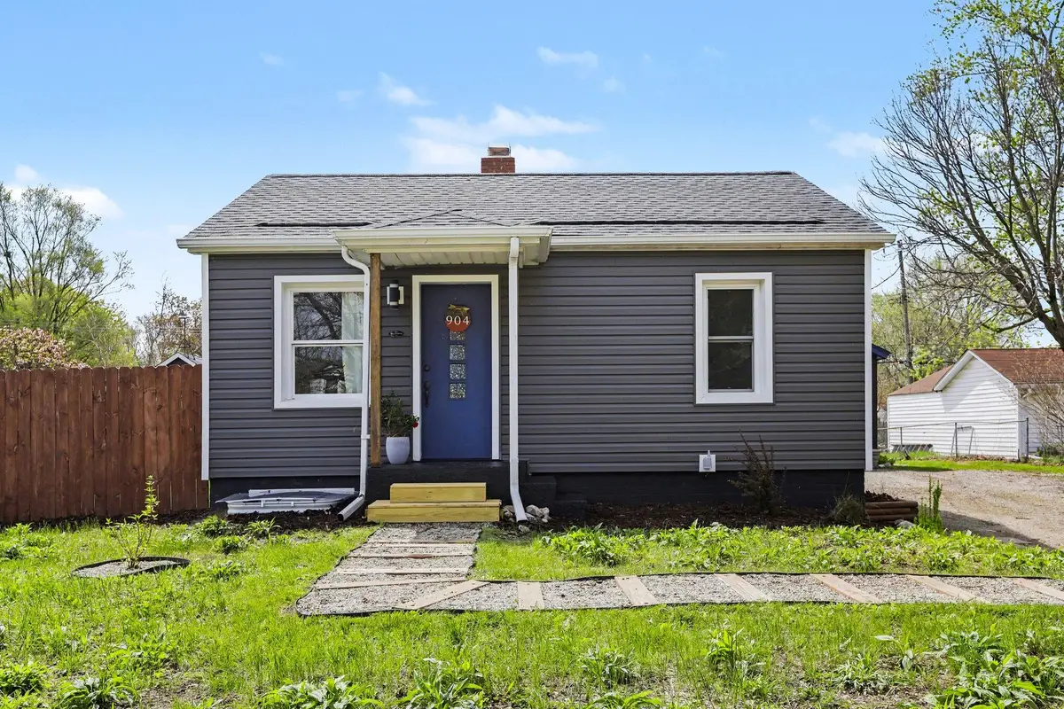 904 Hawthorne Avenue, Ypsilanti, MI 48198 - #1