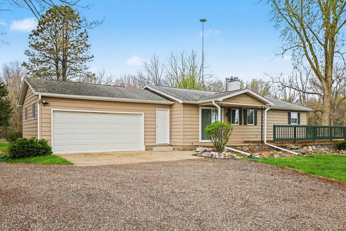 5371 Wolf Highway, Eaton Rapids, MI 48827 - #1