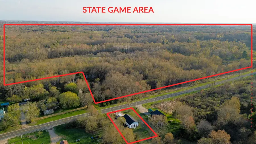 2084 W Fenwick Road, Fenwick, MI 48834 - #3