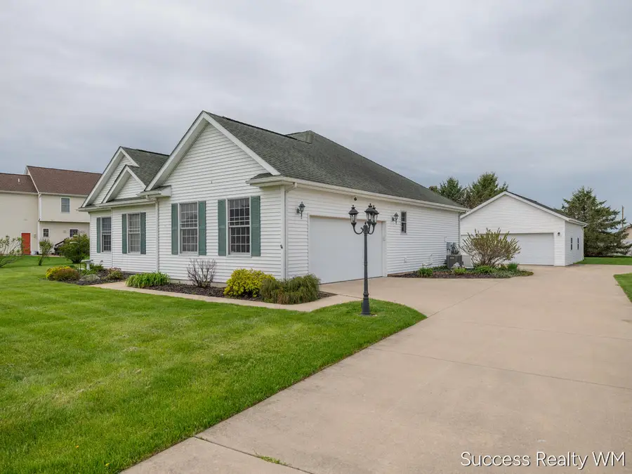 27836 Manchester Circle, Paw Paw, MI 49079 - #2