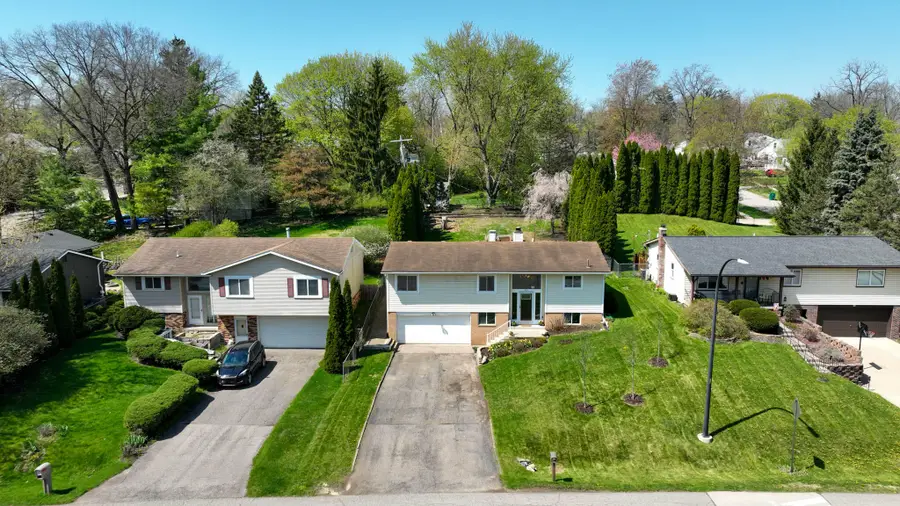 225 Valley Drive, Ypsilanti, MI 48197 - #2