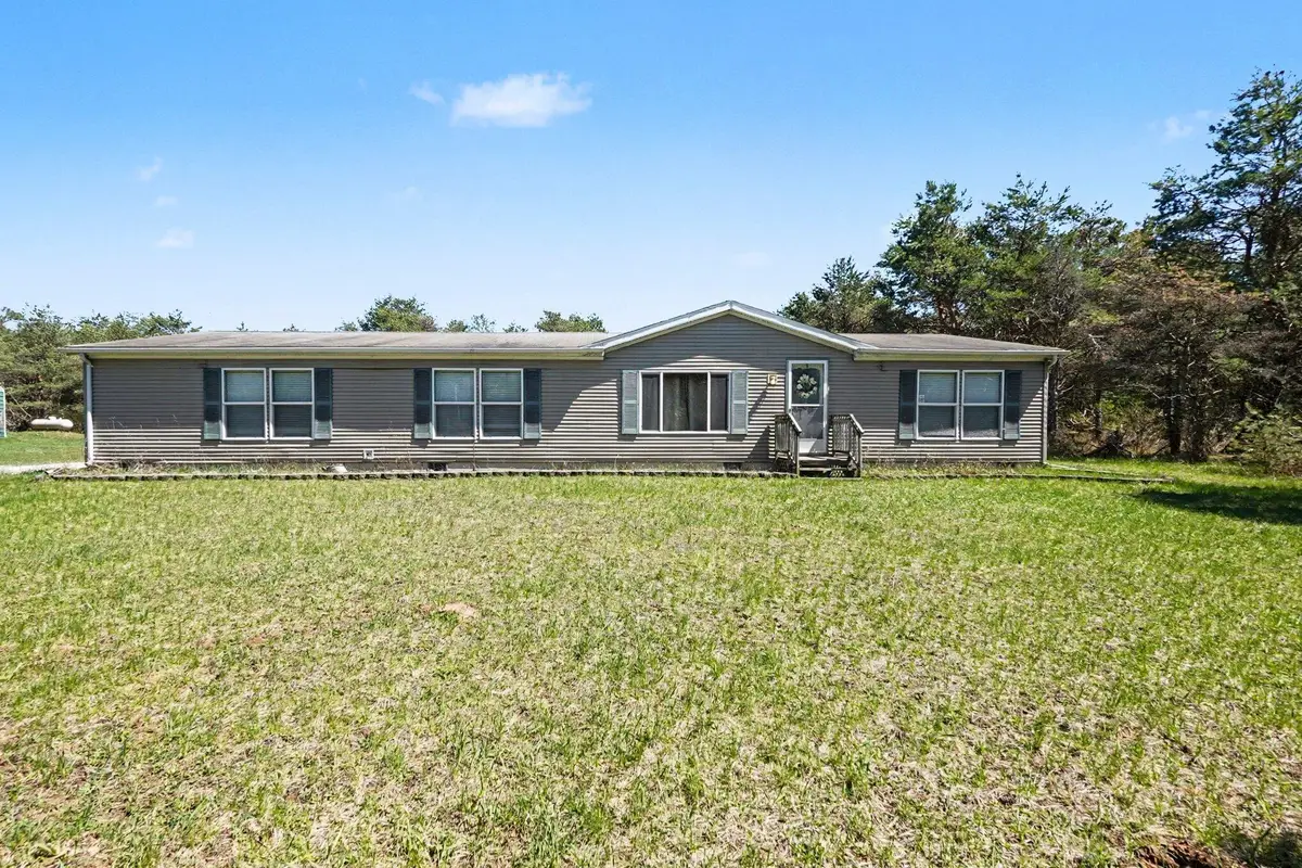20240 10th Avenue, Barryton, MI 49305 - #1