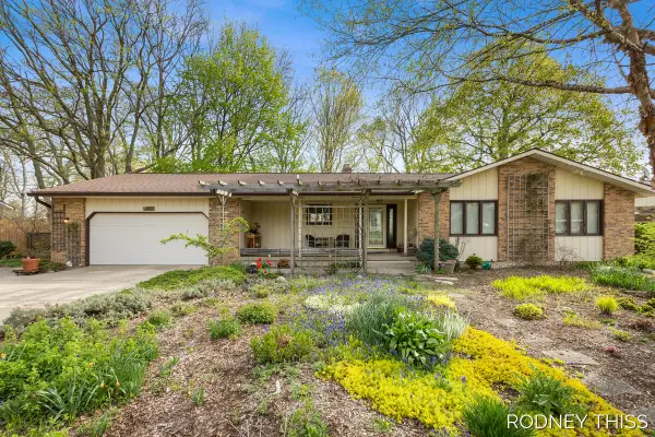 1445 Ridgewood Drive, Jenison, MI 49428