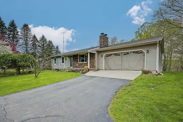 6950 S Lacey Lake Road, Bellevue, MI 49021