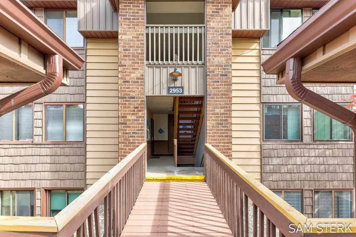 2953 Byron Center Avenue Sw #F, Wyoming, MI 49519 - #1