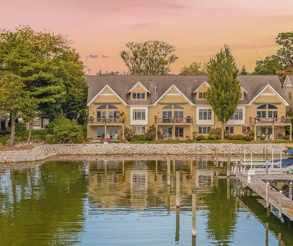 17533 N Fruitport Road #6, Spring Lake, MI 49456