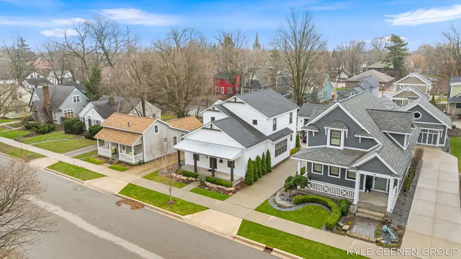 140 W 10th Street, Holland, MI 49423 - #2
