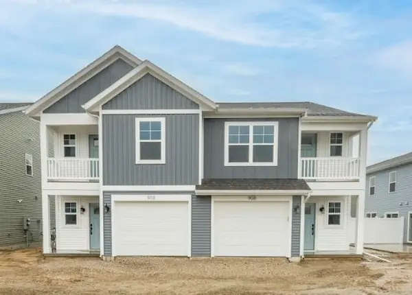 910 Indiana Avenue #12, South Haven, MI 49090