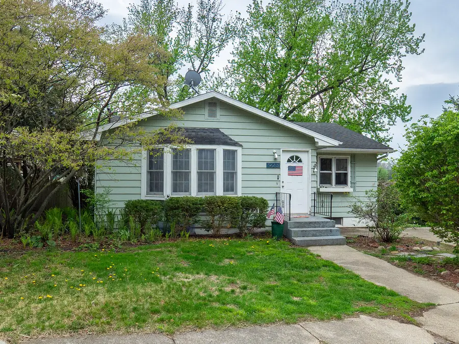 923 Bell Avenue, New Buffalo, MI 49117 - #2