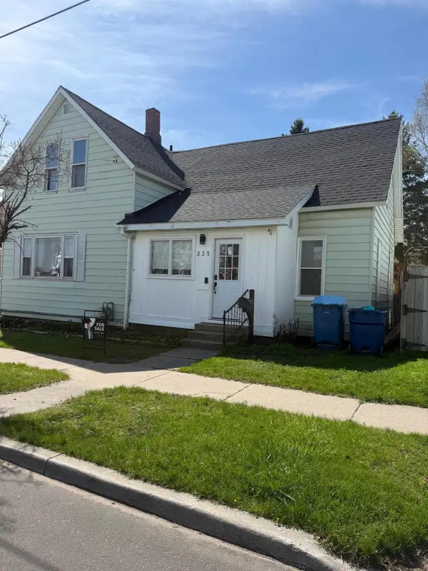 235 5th Street, Manistee, MI 49660