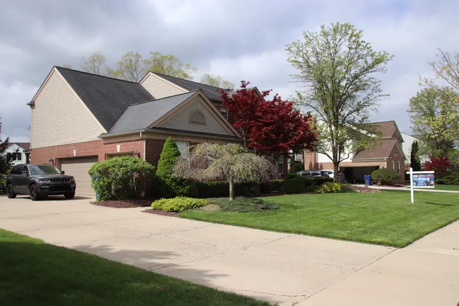 48871 Manhattan Circle, Canton, MI 48188 - #3