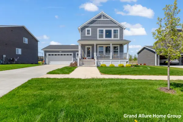 135 Brynwood Avenue, Holland, MI 49423