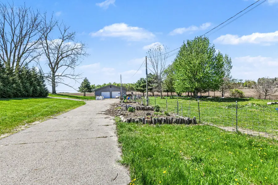 52290 Townhall Road, Dowagiac, MI 49047 - #2