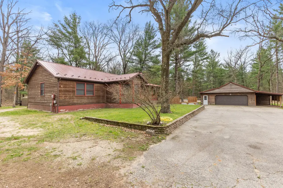 8462 Loveless Drive, Howard City, MI 49329 - #3