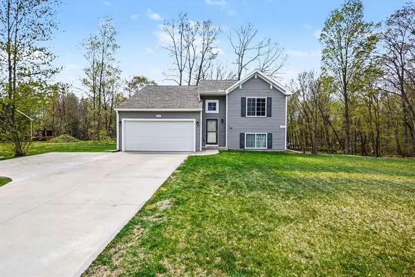 15393 Buck Hollow Drive Ne, Gowen, MI 49326