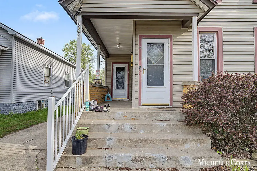 825 Crosby Street Nw, Grand Rapids, MI 49504 - #2