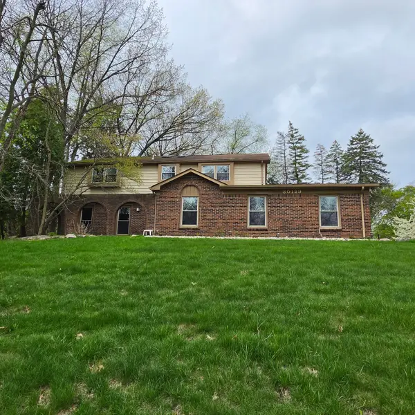 30129 Deer Run, Farmington Hills, MI 48331