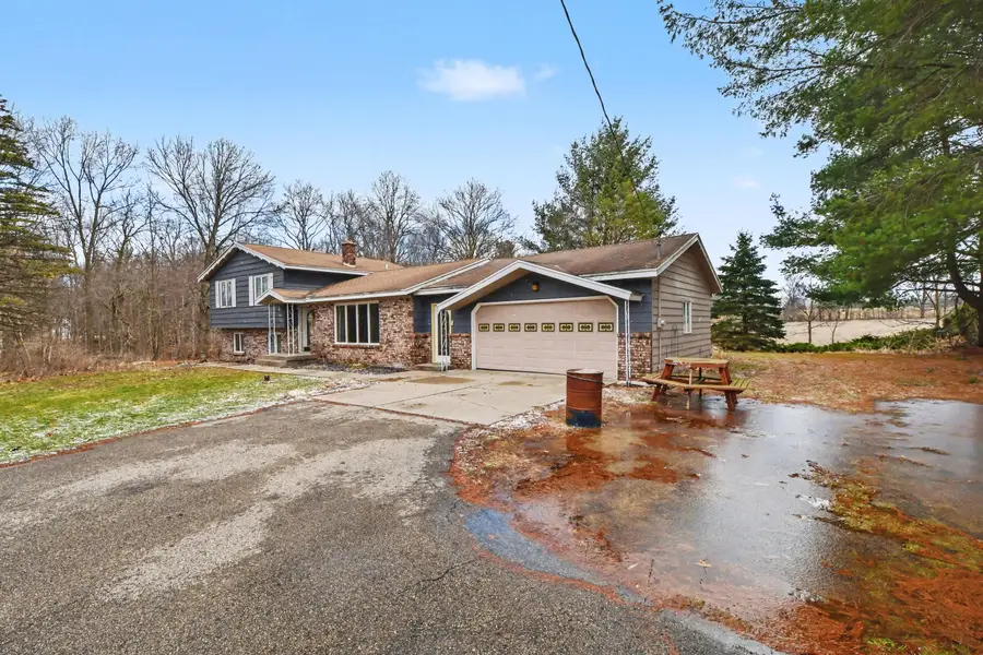 11400 Tefft Avenue Ne #B, Rockford, MI 49341 - #2