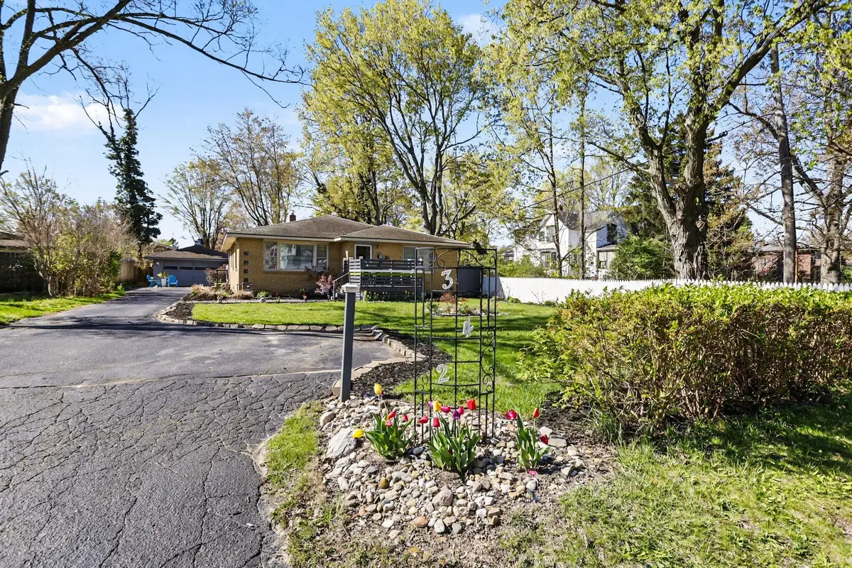 342 E Napier Avenue, Benton Harbor, MI 49022 - #1