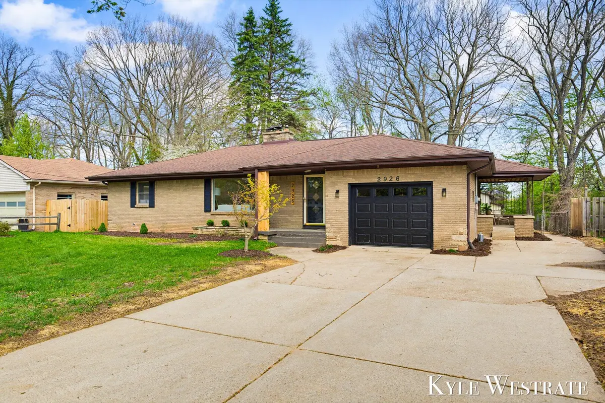 2926 Chamberlain Avenue Se, Grand Rapids, MI 49508 - #1