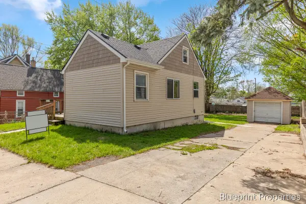 2027 Towner Avenue Sw, Grand Rapids, MI 49507