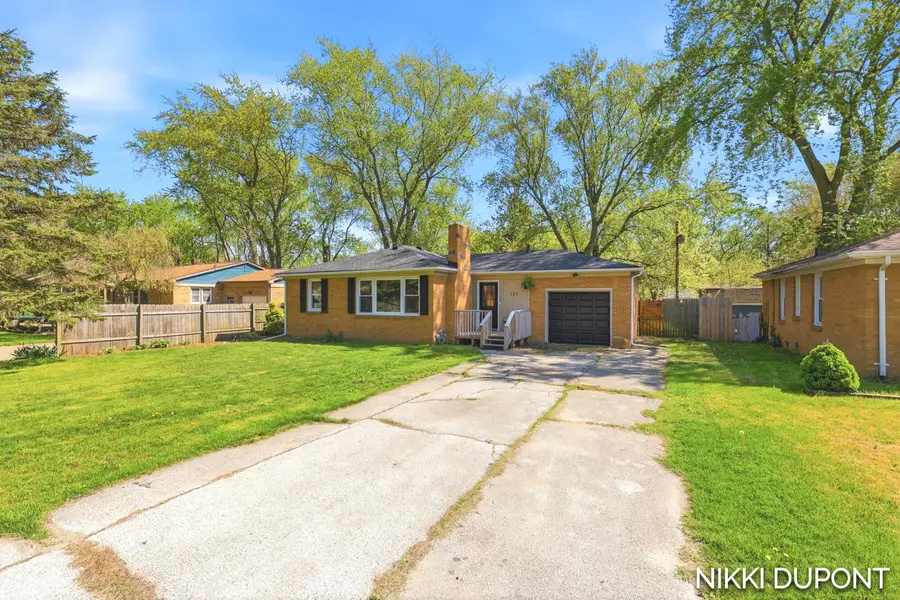 382 Dale Avenue, Benton Harbor, MI 49022 - #3