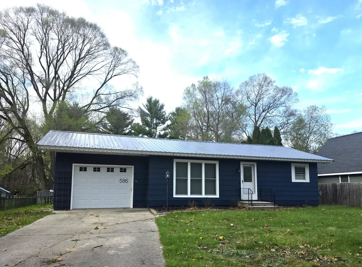 586 W River Road, Muskegon, MI 49445 - #1