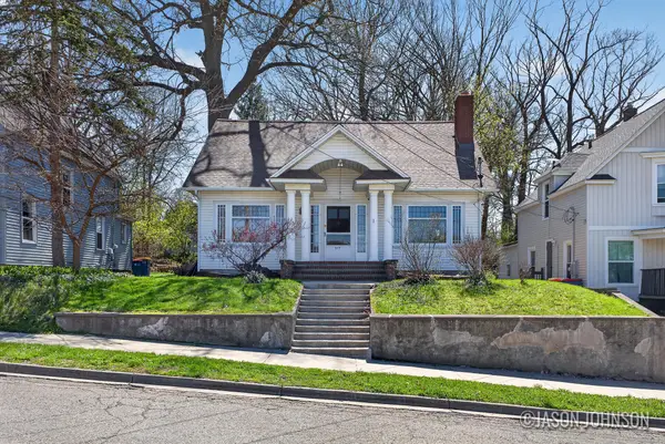 312 Sweet Street Ne, Grand Rapids, MI 49505