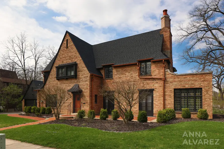 245 Briarwood Avenue Se, East Grand Rapids, MI 49506 - #2