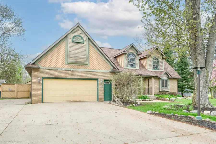 6453 Johnson Road, Flushing, MI 48433 - #3