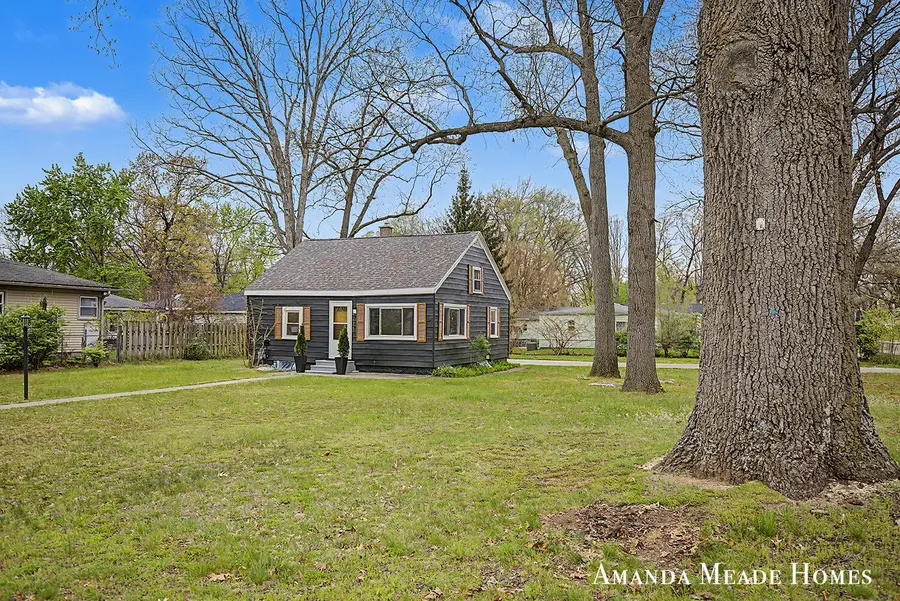 1223 40th Street Sw, Wyoming, MI 49509 - #2