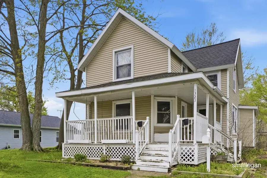 1323 4th Avenue, Lake Odessa, MI 48849 - #3